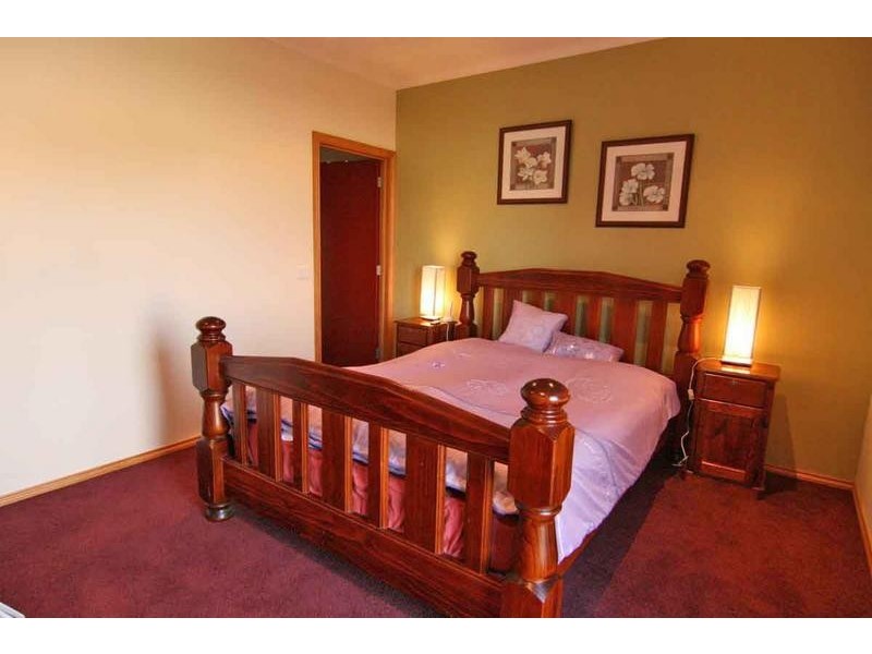 9 Lobelia Drive, Ararat VIC 3377