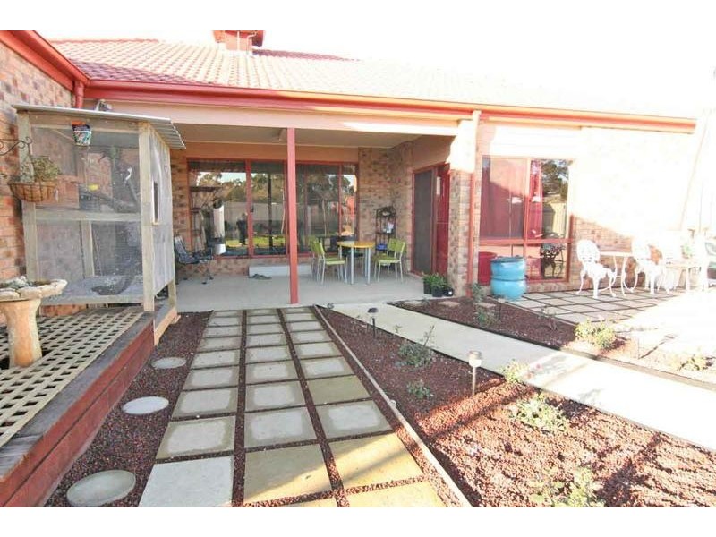 9 Lobelia Drive, Ararat VIC 3377