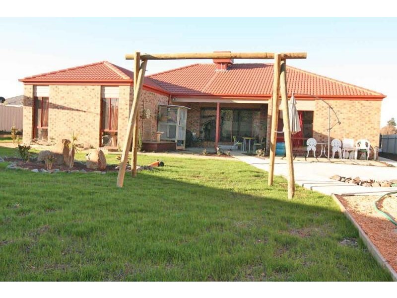 9 Lobelia Drive, Ararat VIC 3377