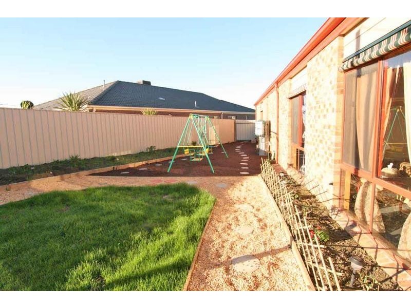 9 Lobelia Drive, Ararat VIC 3377