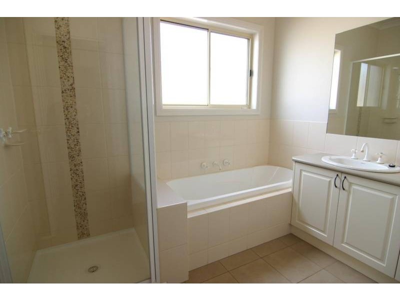 13 Hucker Street, Ararat VIC 3377