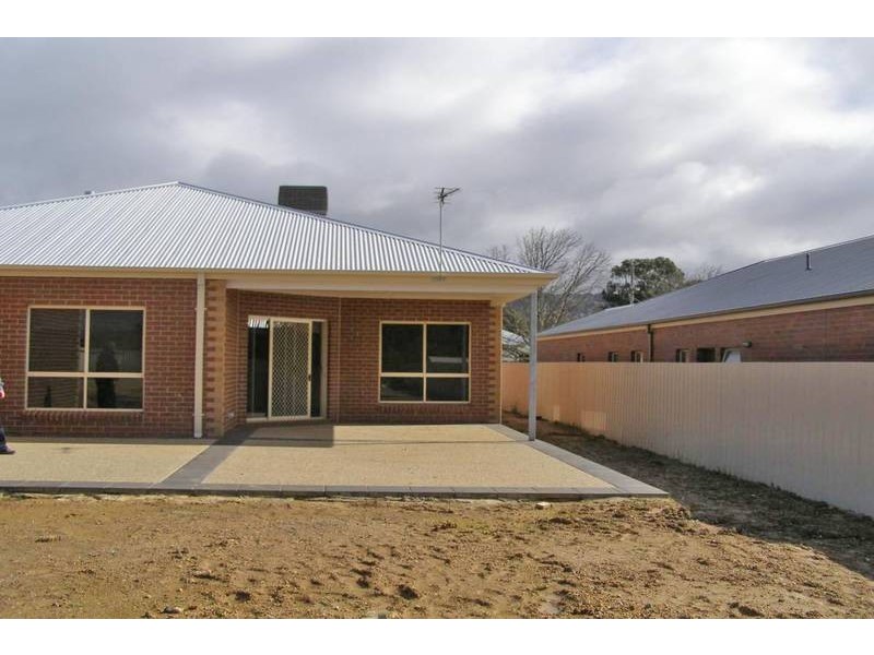 13 Hucker Street, Ararat VIC 3377