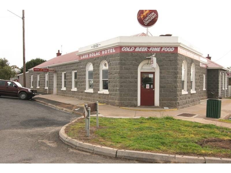 Glenelg Highway, Lake Bolac VIC 3351