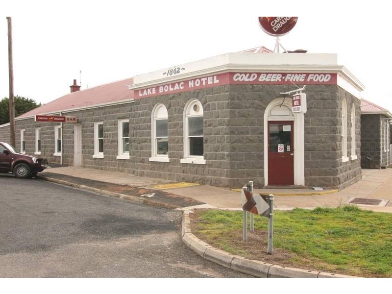Glenelg Highway, Lake Bolac VIC 3351
