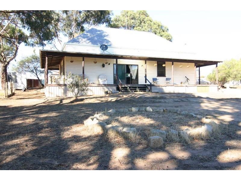 607 Ararat-Halls Gap Road, Cathcart VIC 3377