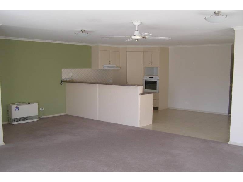 2/17 Tobin Street, Ararat VIC 3377