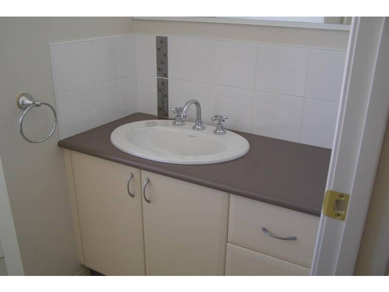 2/17 Tobin Street, Ararat VIC 3377