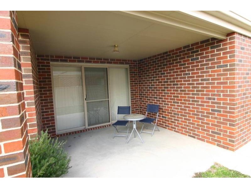 2/17 Tobin Street, Ararat VIC 3377