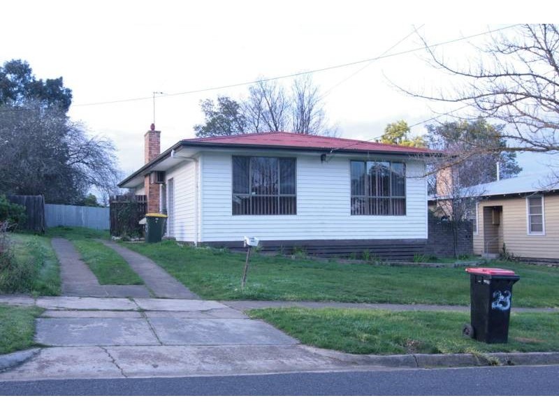 23 Montgomery Street, Ararat VIC 3377