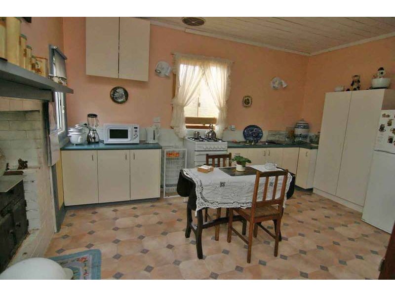 75 Campbell Street, Ararat VIC 3377