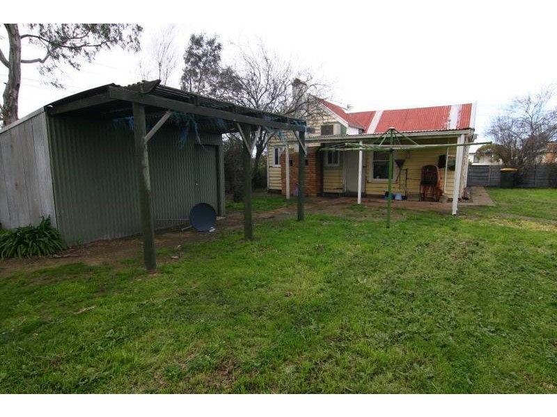 75 Campbell Street, Ararat VIC 3377