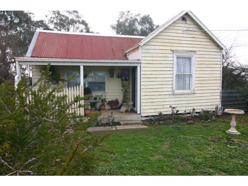 75 Campbell Street, Ararat VIC 3377
