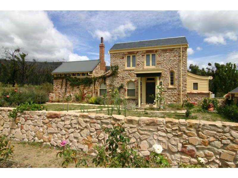 62 Rowe Road, Pomonal VIC 3381