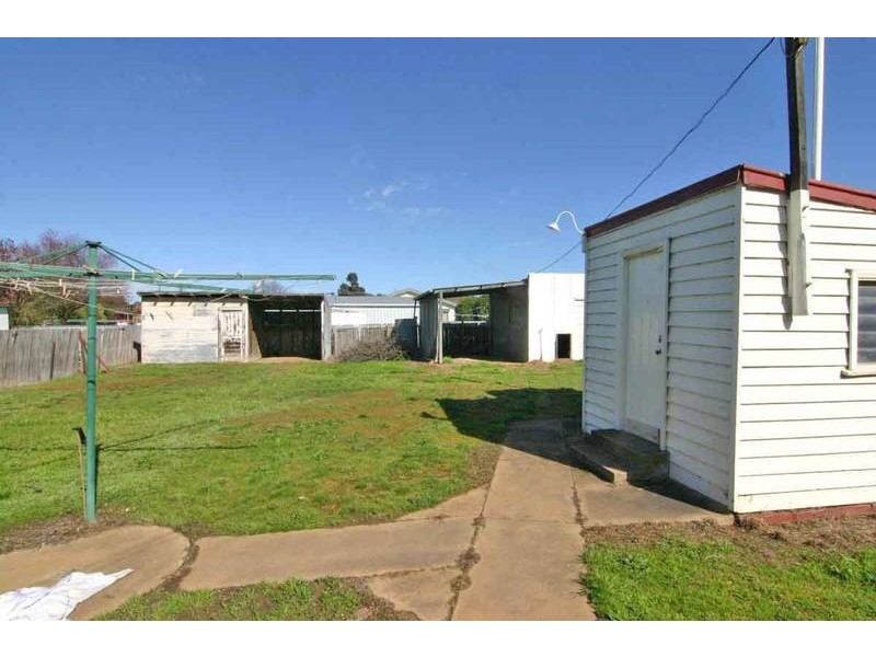 19 Blake Street, Ararat VIC 3377