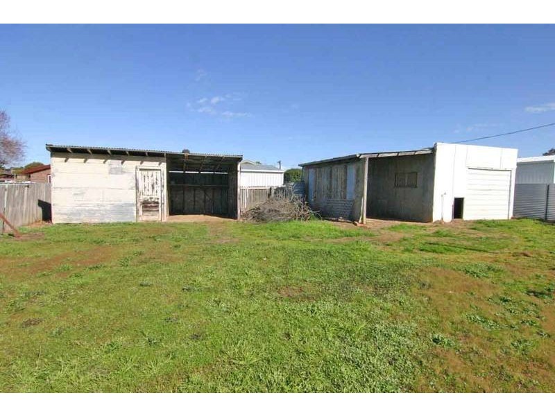 19 Blake Street, Ararat VIC 3377