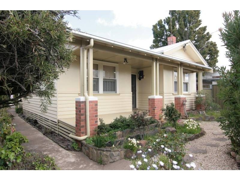 7 Jenkin Street, Ararat VIC 3377