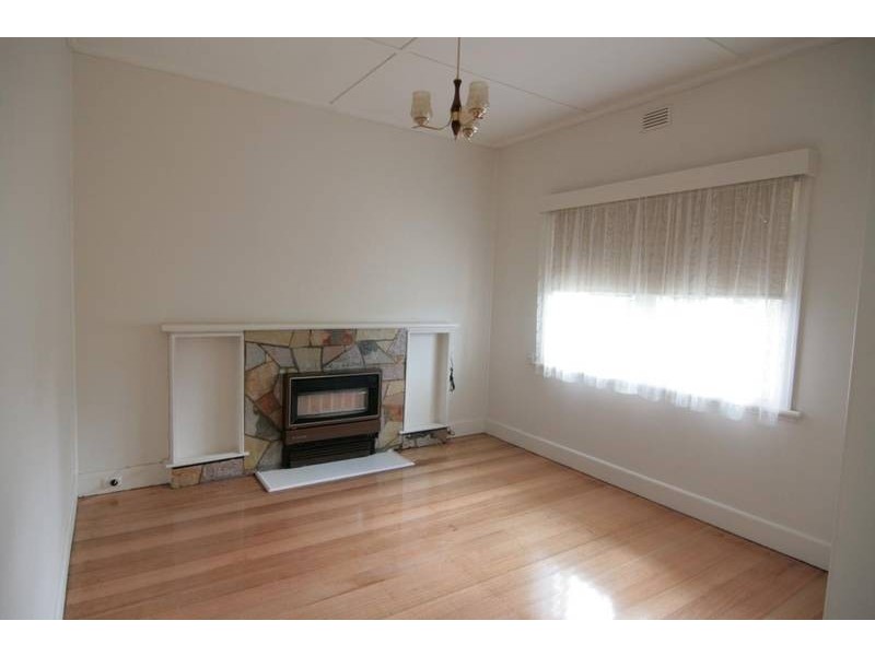 7 Jenkin Street, Ararat VIC 3377