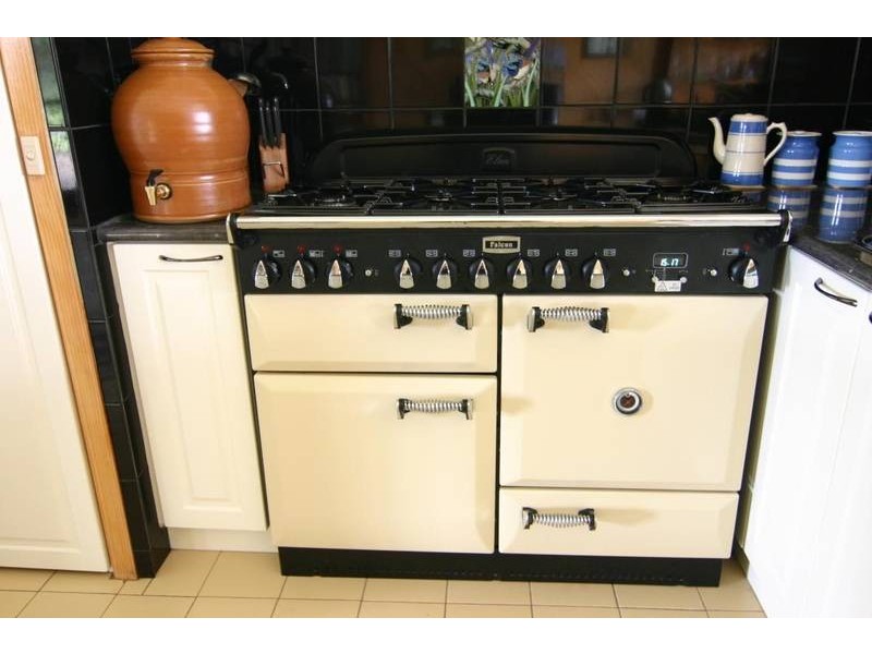 54 McKinlay Street, Landsborough VIC 3384