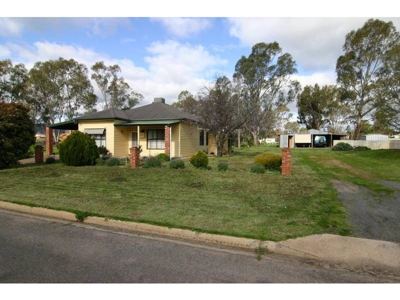 54 McKinlay Street, Landsborough VIC 3384
