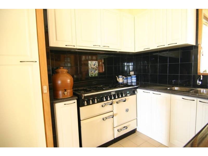 54 McKinlay Street, Landsborough VIC 3384