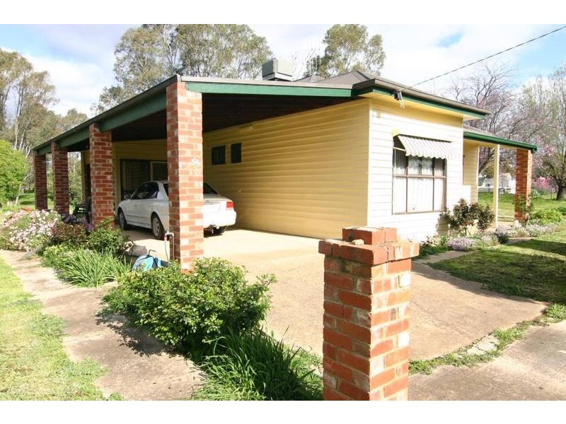 54 McKinlay Street, Landsborough VIC 3384