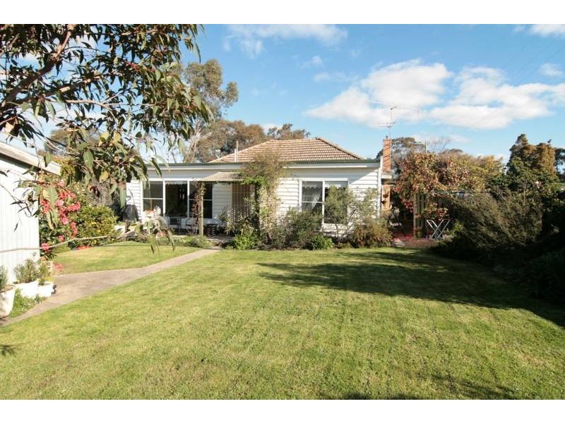 6 High Street West, Ararat VIC 3377