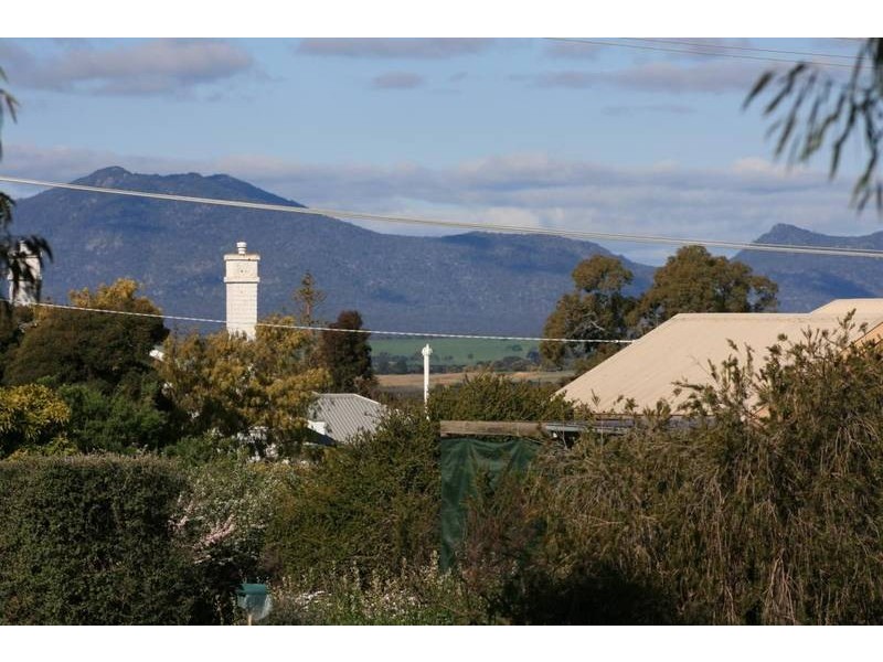 6 High Street West, Ararat VIC 3377