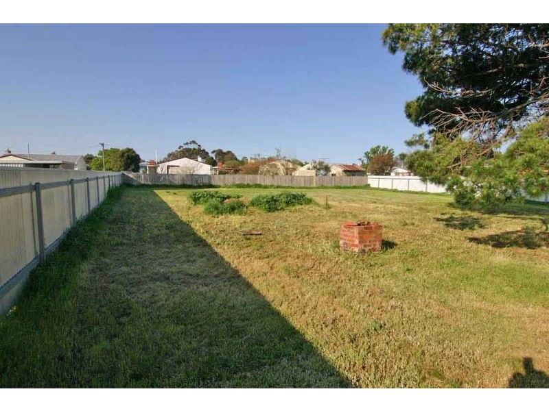 12 Blake Street, Ararat VIC 3377