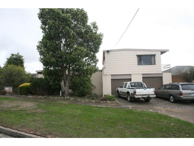 21 Ford Street, Ararat VIC 3377