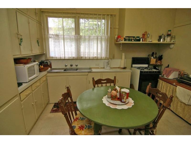 23 Churchill Avenue, Ararat VIC 3377