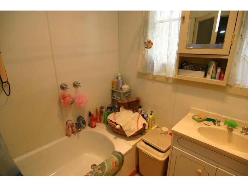 23 Churchill Avenue, Ararat VIC 3377