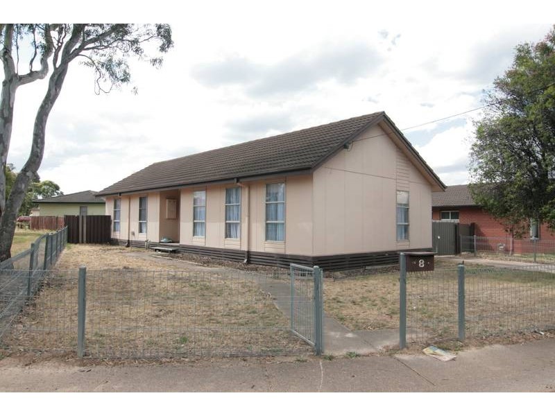 8 Grevillea Court, Ararat VIC 3377