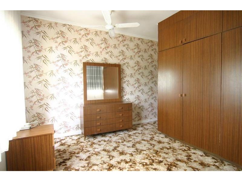 8 Churchill Avenue, Ararat VIC 3377