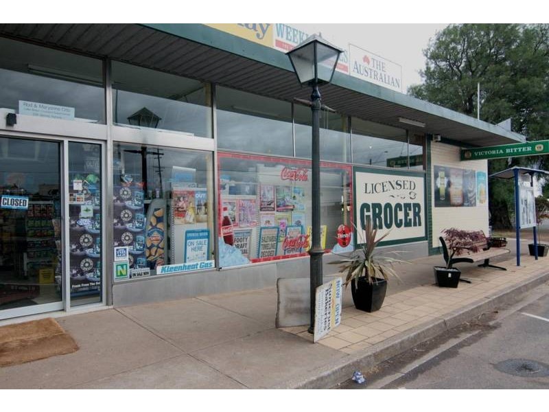 2124 Glenelg Highway, Lake Bolac VIC 3351