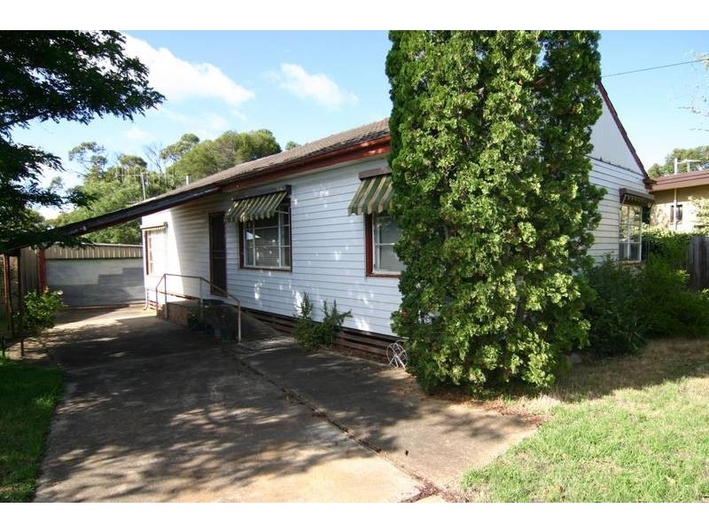 52 Churchill Avenue, Ararat VIC 3377