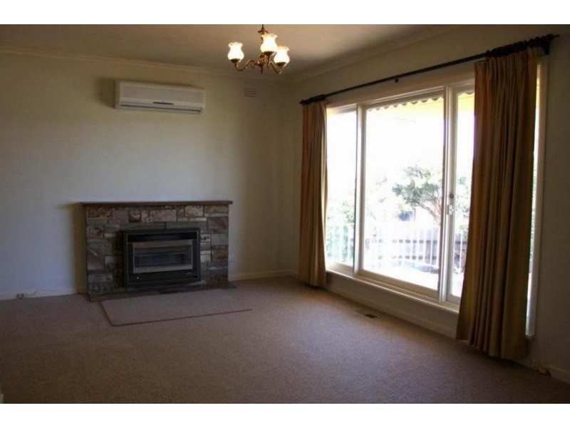 7 Mimosa Avenue, Ararat VIC 3377