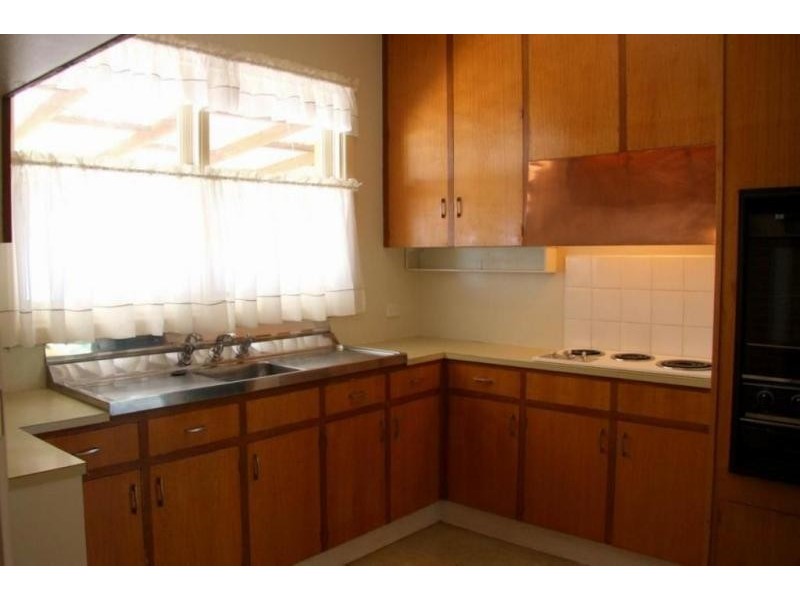 7 Mimosa Avenue, Ararat VIC 3377