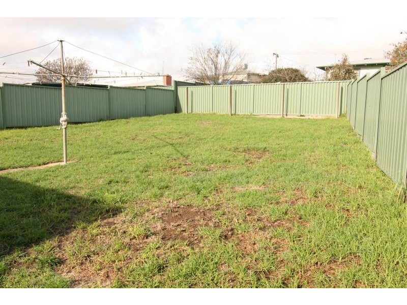 4 Churchill Avenue, Ararat VIC 3377