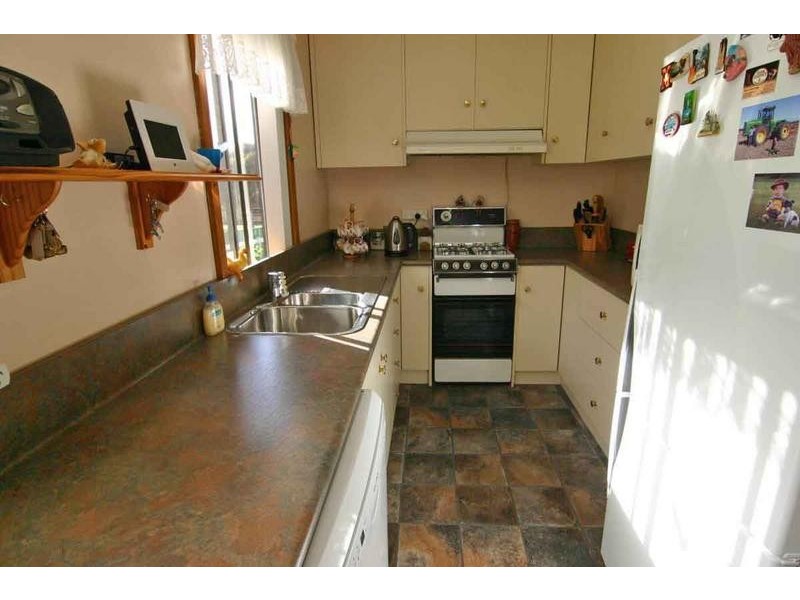 41 George Road, Ararat VIC 3377