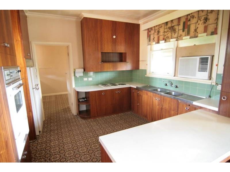 30 Tobin Street, Ararat VIC 3377