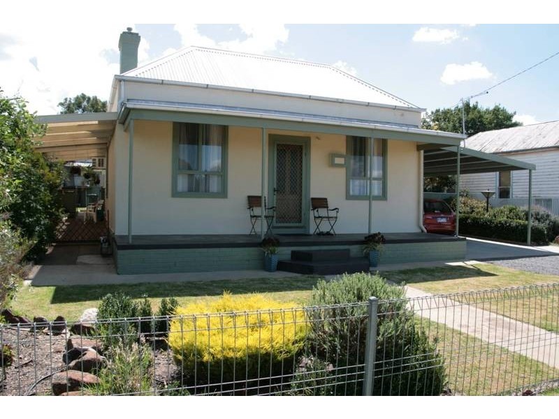 3 Dean Street, Ararat VIC 3377