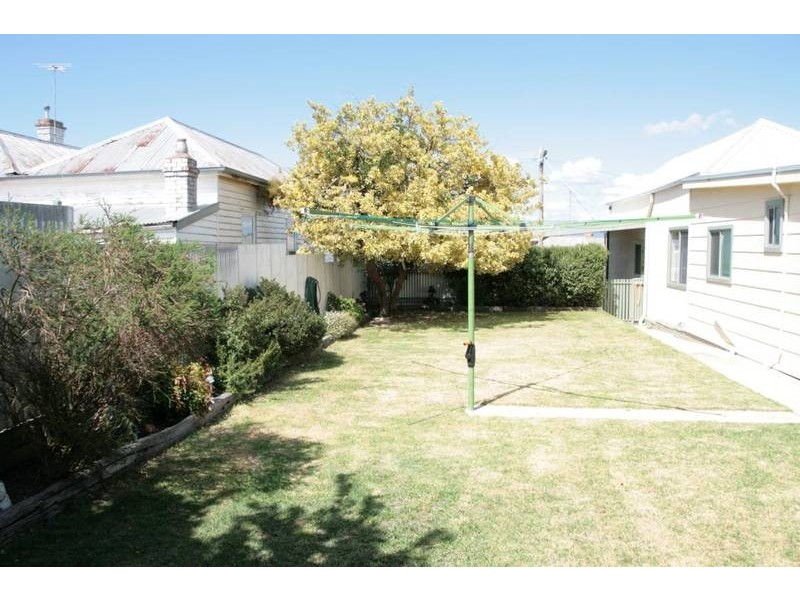 3 Dean Street, Ararat VIC 3377