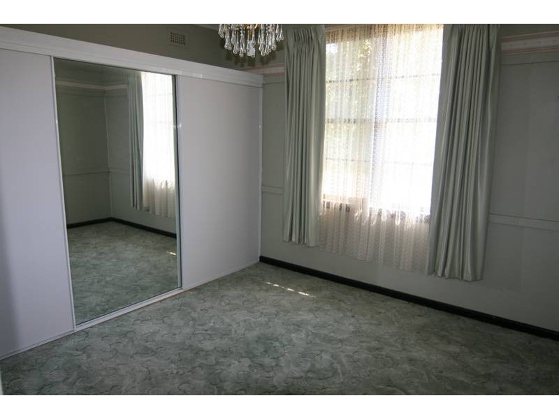 16 Montgomery Street, Ararat VIC 3377