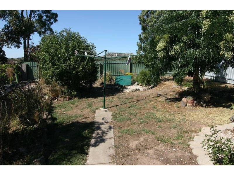 16 Montgomery Street, Ararat VIC 3377