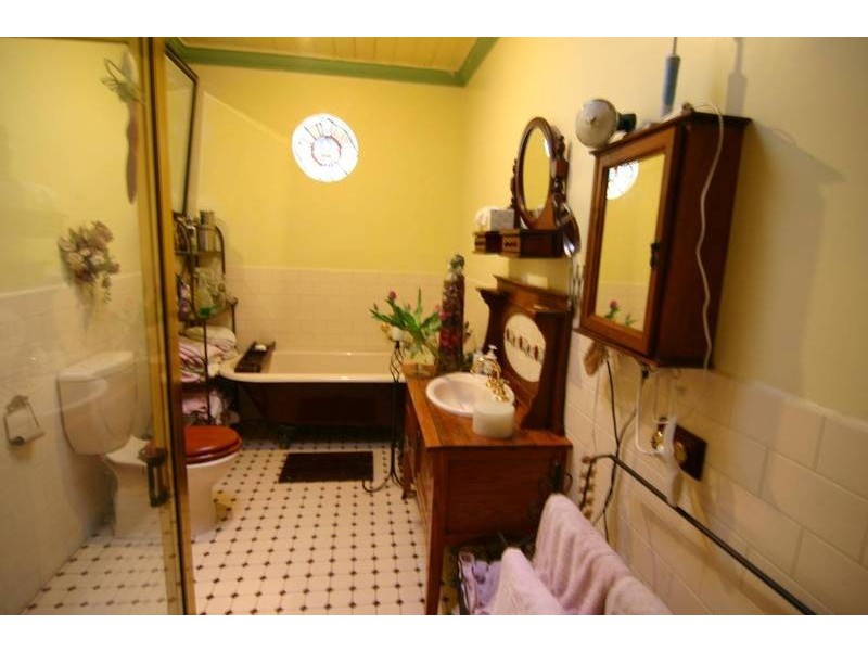 24 Port Fairy Road, Ararat VIC 3377