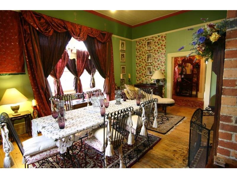 24 Port Fairy Road, Ararat VIC 3377