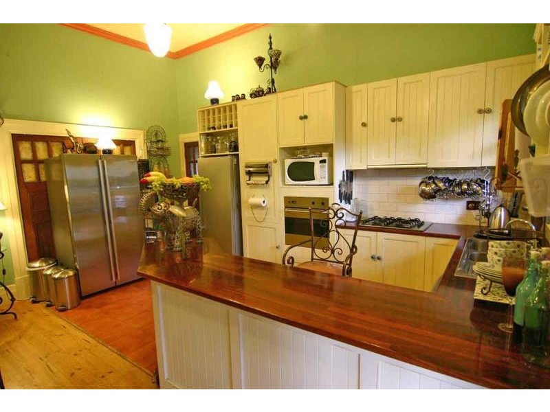 24 Port Fairy Road, Ararat VIC 3377