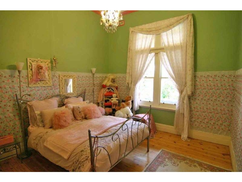 24 Port Fairy Road, Ararat VIC 3377