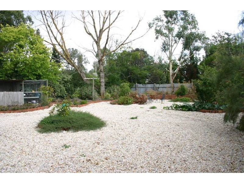 24 Port Fairy Road, Ararat VIC 3377