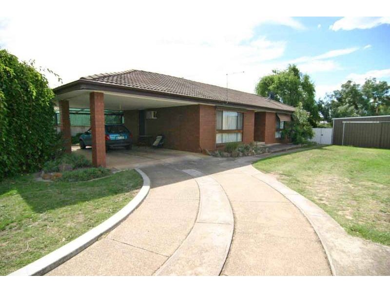 35 McLellan Street, Ararat VIC 3377